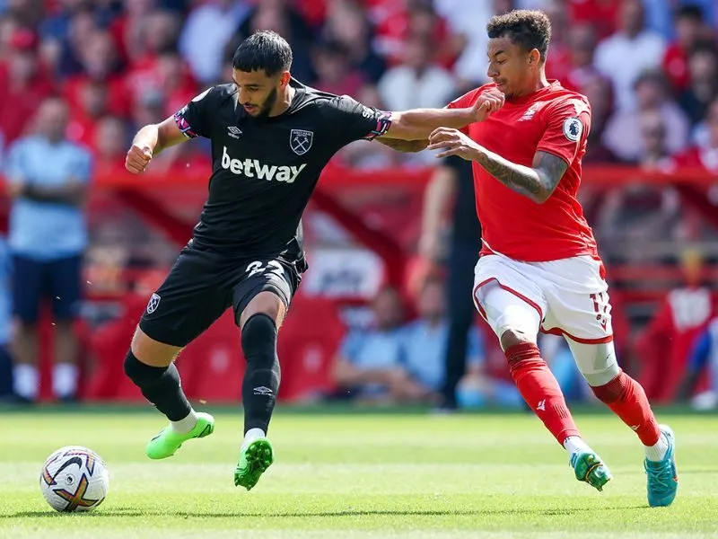 Bí mật đằng sau bàn cờ chiến thuật - đội hình câu lạc bộ bóng đá Nottingham Forest gặp West Ham